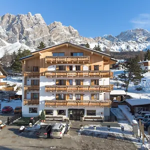 Hotel Camina And, Cortina d'Ampezzo